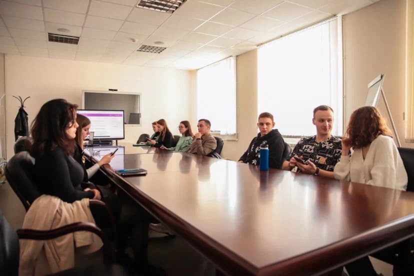 Описание изображения